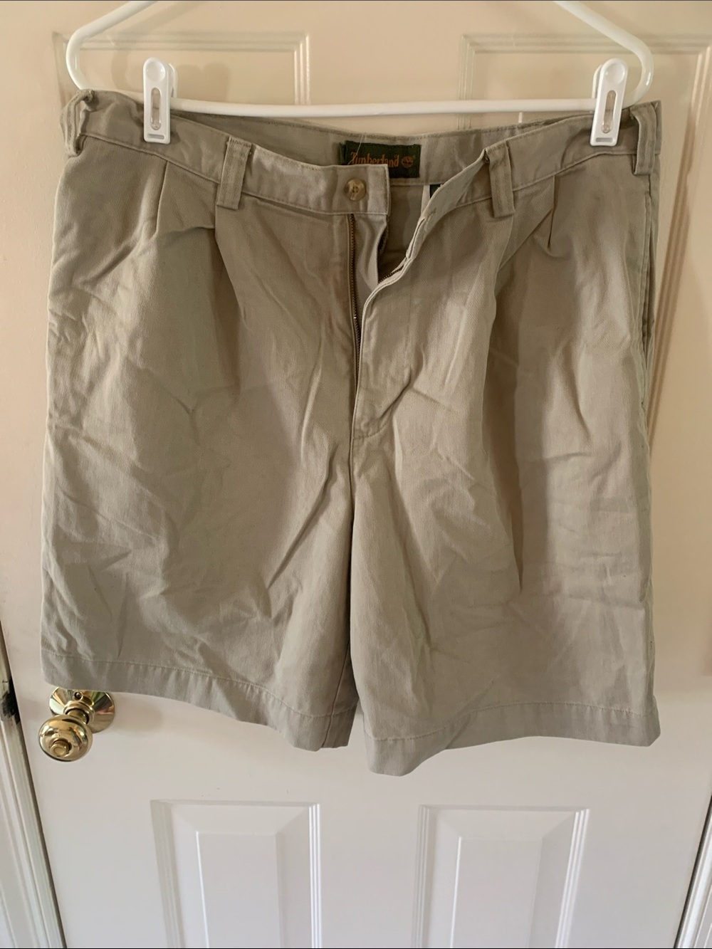 Timberland Men's Pleated Tan Shorts